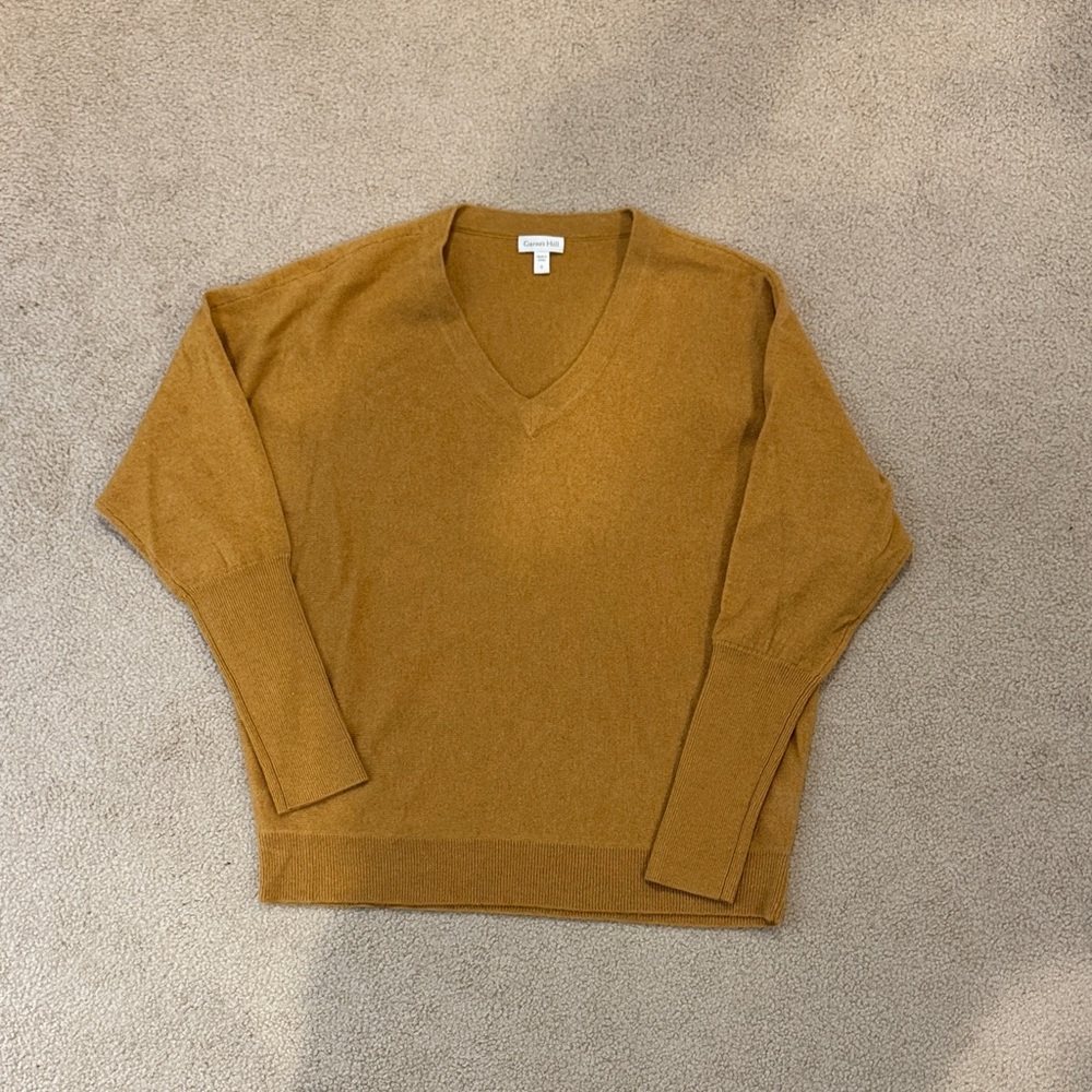 Garnet Hill Women's Cashmere V-Neck Sweater in camel